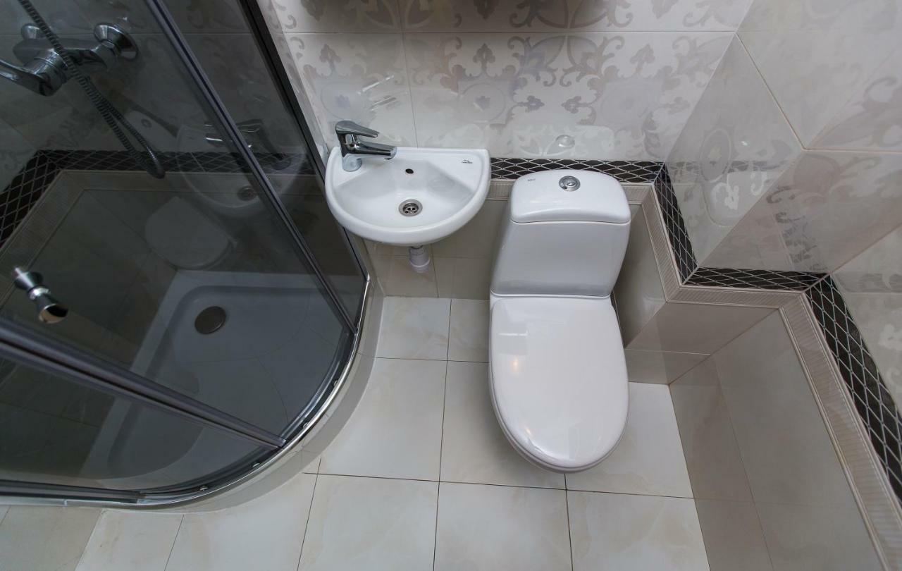 3 Rooms Apartments In The City Centr Lviv Bagian luar foto