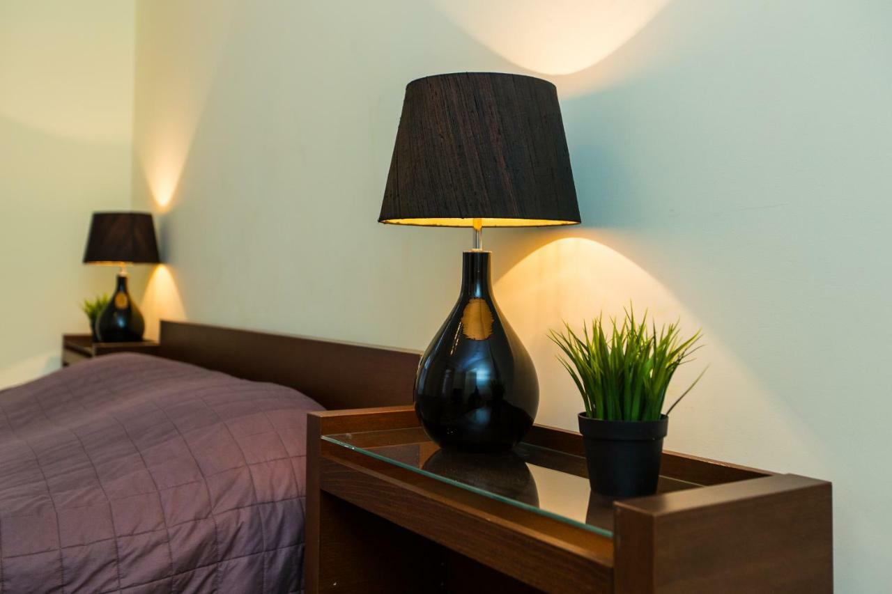 3 Rooms Apartments In The City Centr Lviv Bagian luar foto